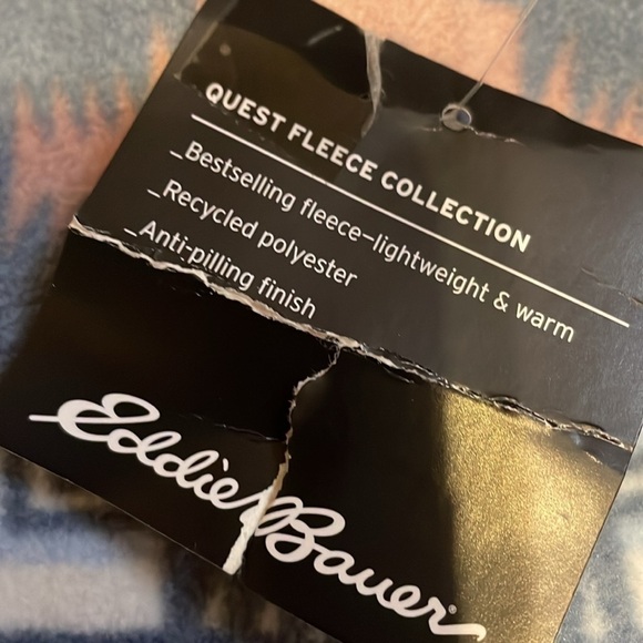 Eddie Bauer women’s Small medium hoodie sweater fleece blanket warm quest NWT - Picture 5 of 8